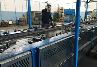 Magaldi Superbelt® conveyor for shot-blasting loading in Mexico
