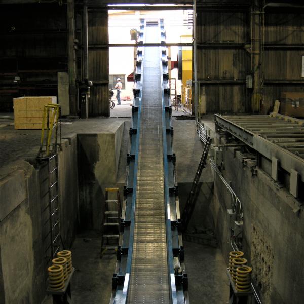 Hot sand conveying