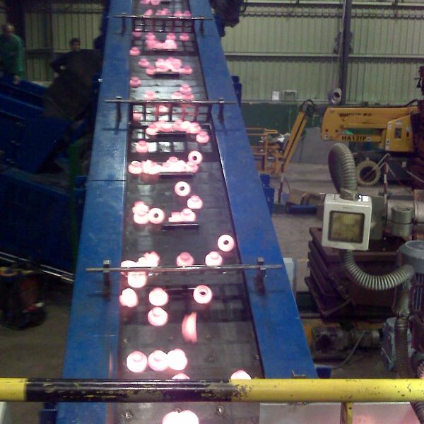 Hot forged parts conveying