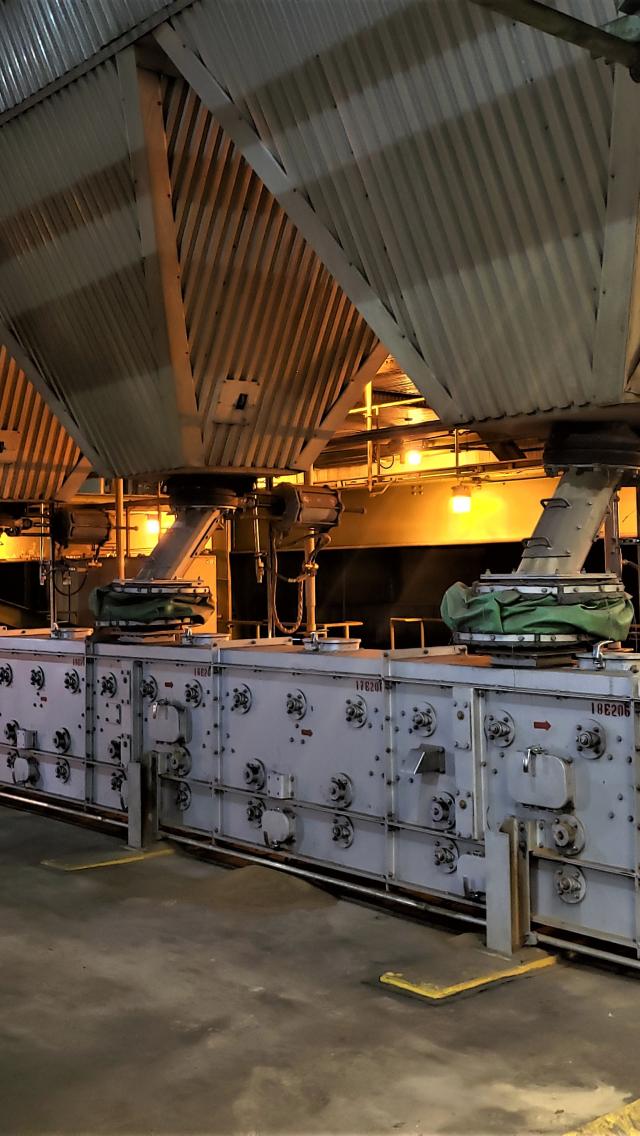 Sistema di estrazione a secco delle ceneri leggere