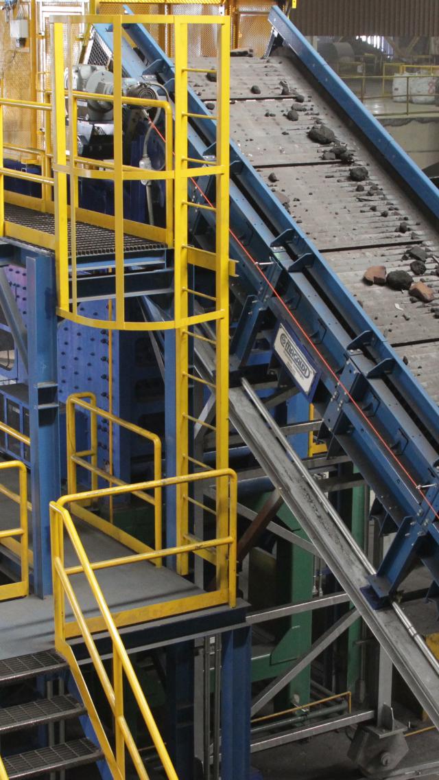 Trasportatore a nastro per carico/scarico crusher