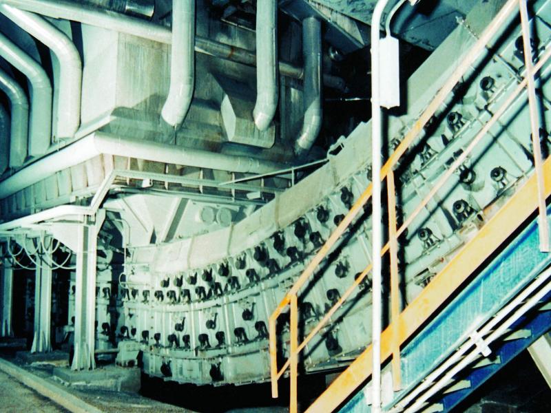 dry bottom ash handling system in Bastardo