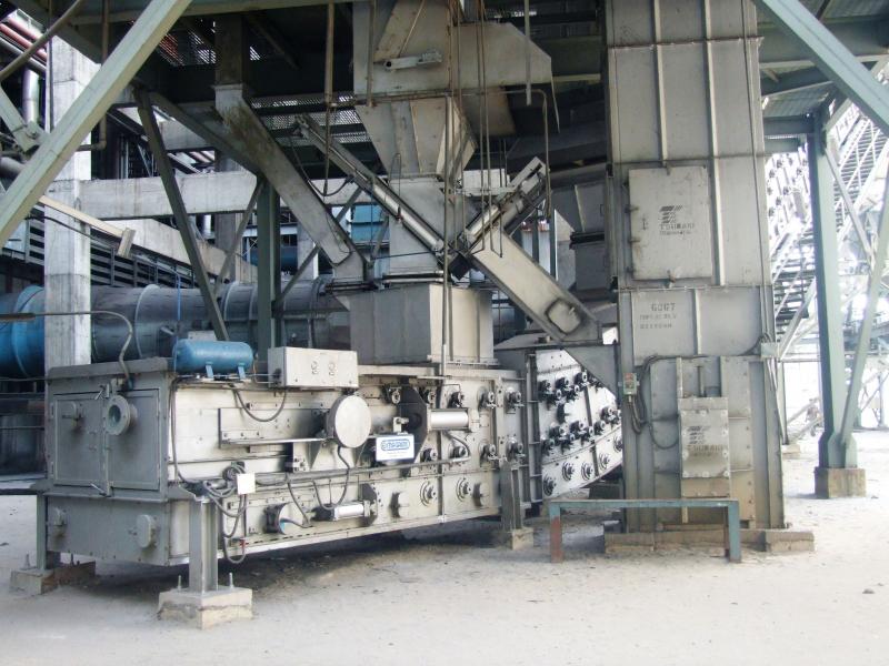 dry bottom ash handling, high UBC content, low-rank coal