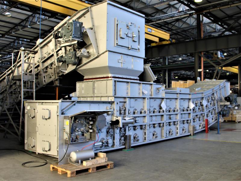 Dry incinerator bottom ash handling
