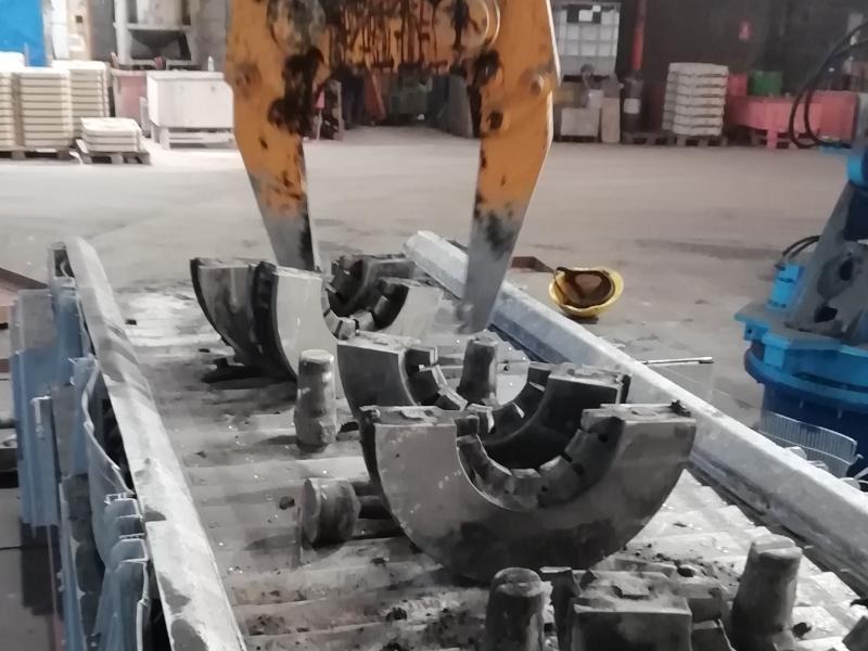 resistance to heavy impacts, heavy-duty conveyor