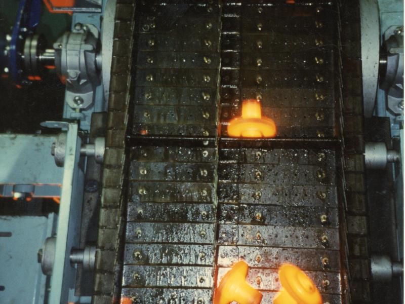 hot forged parts conveying