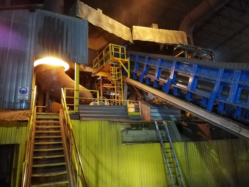 furnace feeding in iron foundry