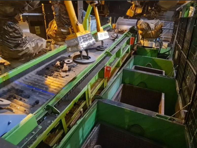 Robotized casting sorting