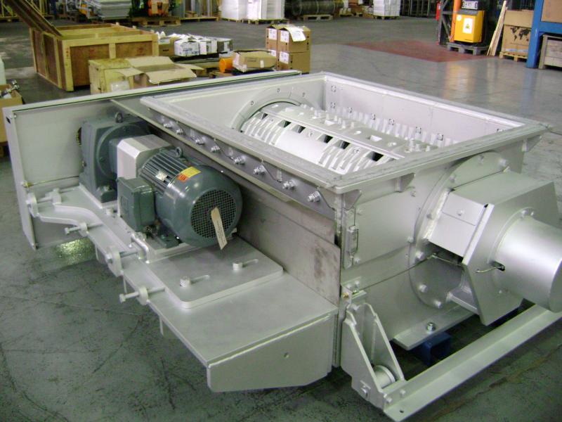 Magaldi primary crusher, single roll, single drive