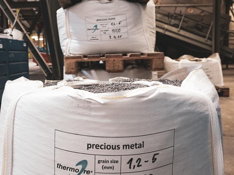 Metals recovery from dry Incinerator Bottom Ash (IBA)