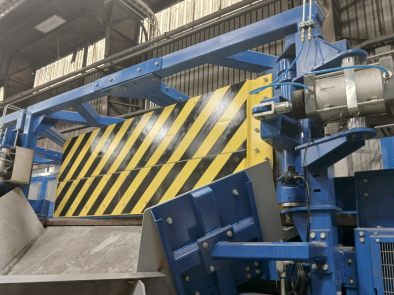 Automatic casting sorting, Superbelt conveyor